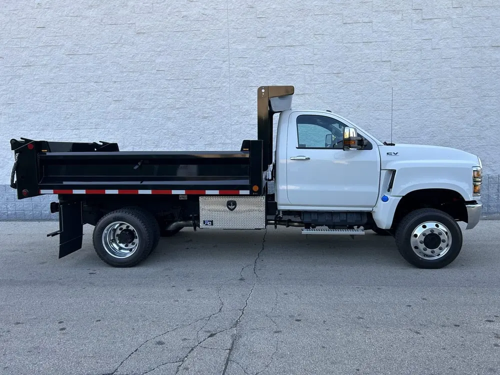 Original lot photo of a truck, side profile